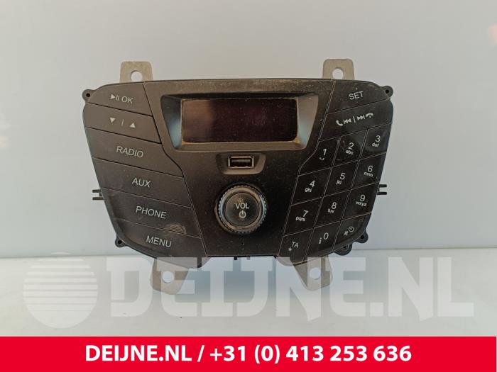 Ford Transit Connect Radio control panel O174677