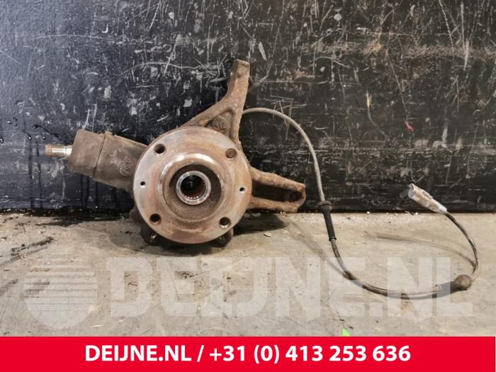 Peugeot Partner Fusee rechts-voor O174819