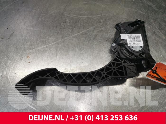 Toyota Pro-Ace City Accelerator pedal O174885