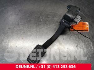Toyota Pro-Ace City Accelerator pedal O174885 photo 2