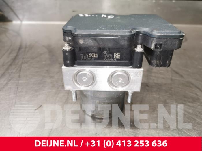 Toyota Pro-Ace City ABS pump O174895