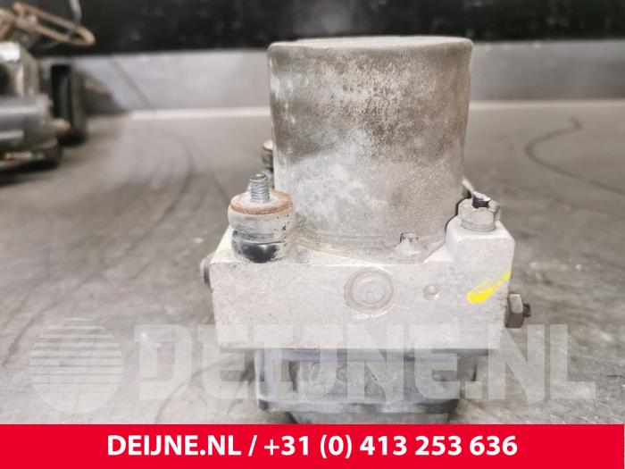 Renault Trafic ABS Pomp O174905