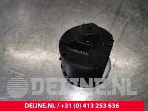 Volkswagen Caddy Licht Schakelaar O174980 foto 3