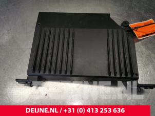 Volvo XC90 Radio versterker O175092 foto 3