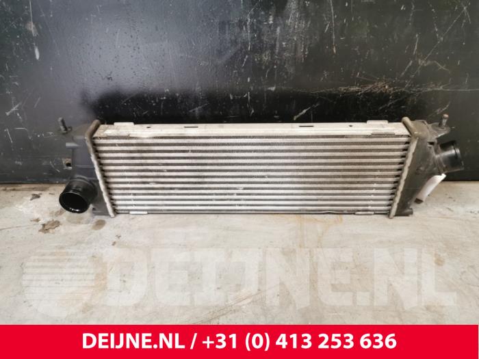 Gebruikte Intercooler Renault Trafic New (FL) 2.0 dCi 16V 115 Prijs € 60,50 Inclusief btw aangeboden door van Deijne Onderdelen Uden B.V.