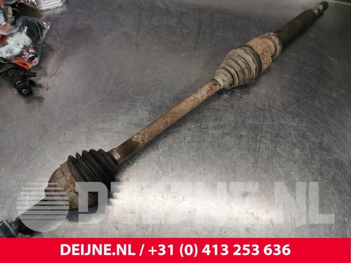 Aandrijfas rechts-voor van een Ford Transit 2.0 TDdi 16V 300M 2004