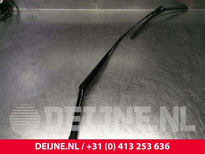 Tesla Model S Ruitenwisserarm voor O175384