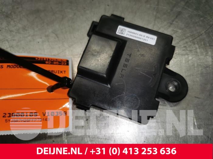 Tesla Model S Centrale Deurvergrendelings Module O175404