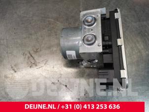 Volvo V60 ABS Pomp O175441 foto 3