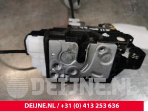 Volvo V60 Rear door lock mechanism 4-door, left O175471 photo 3
