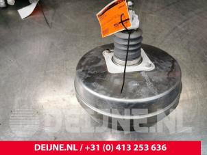 Gebruikte Rembekrachtiger Volvo V60 II (ZW) 2.0 D4 16V Prijs € 275,00 Margeregeling aangeboden door van Deijne Onderdelen Uden B.V.