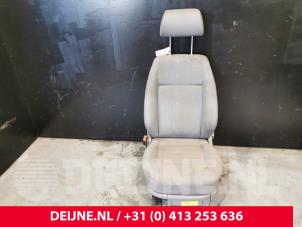 Gebruikte Voorstoel links Volkswagen Caddy Combi III (2KB,2KJ) Prijs € 181,50 Inclusief btw aangeboden door van Deijne Onderdelen Uden B.V.