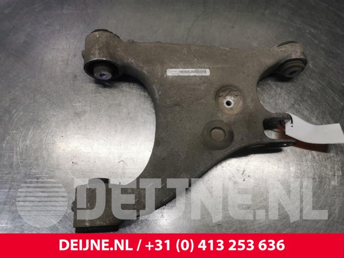 Tesla Model S Rear lower wishbone, left O175595