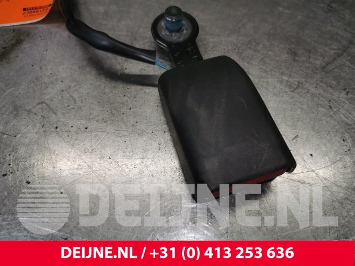 Tesla Model S Sicherheitsgurt Schließe Mitte hinten O175634