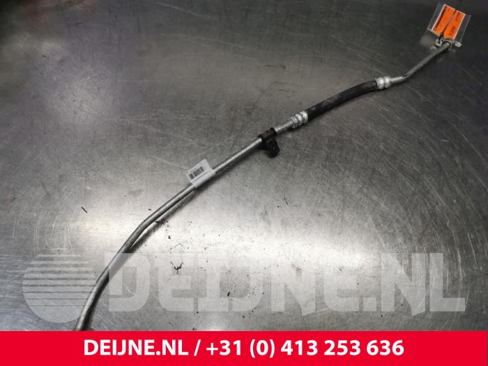 Tesla Model S Air conditioning line O175655