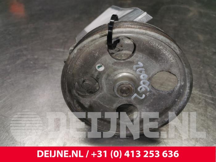 Gebruikte Pomp Servo Peugeot Partner (GC/GF/GG/GJ/GK) 1.6 HDI 90 16V Prijs € 48,40 Inclusief btw aangeboden door van Deijne Onderdelen Uden B.V.
