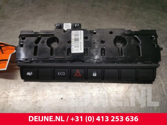 Renault Master Paniekverlichtings Schakelaar O175829