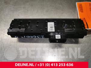 Renault Master Panikbeleuchtung Schalter O175829 foto 2