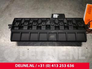 Renault Master Panikbeleuchtung Schalter O175829 foto 3