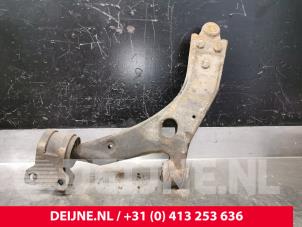 Volvo V50 Front lower wishbone, right O175854 photo 2