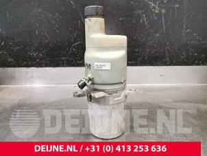 Volvo V50 Power steering pump O175899 photo 2