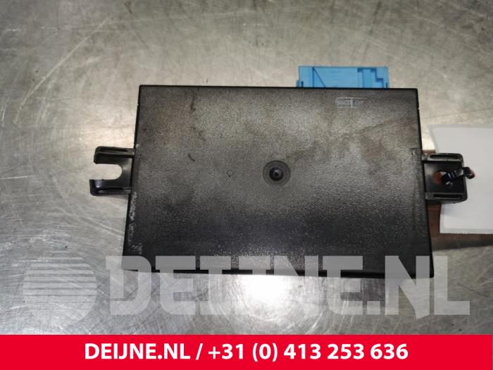 Gebruikte Computer Cruise Control BMW 7 serie (E38) 735i/iL V8 32V Prijs € 20,00 Margeregeling aangeboden door van Deijne Onderdelen Uden B.V.