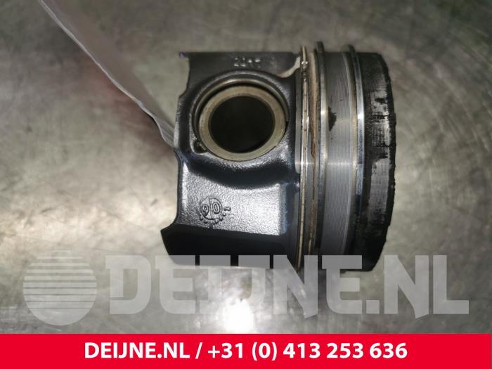 Gebruikte Zuiger Toyota ProAce 2.0 D-4D 122 16V Worker Prijs € 60,50 Inclusief btw aangeboden door van Deijne Onderdelen Uden B.V.