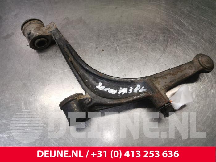 Renault Master Draagarm onder rechts-voor O176311