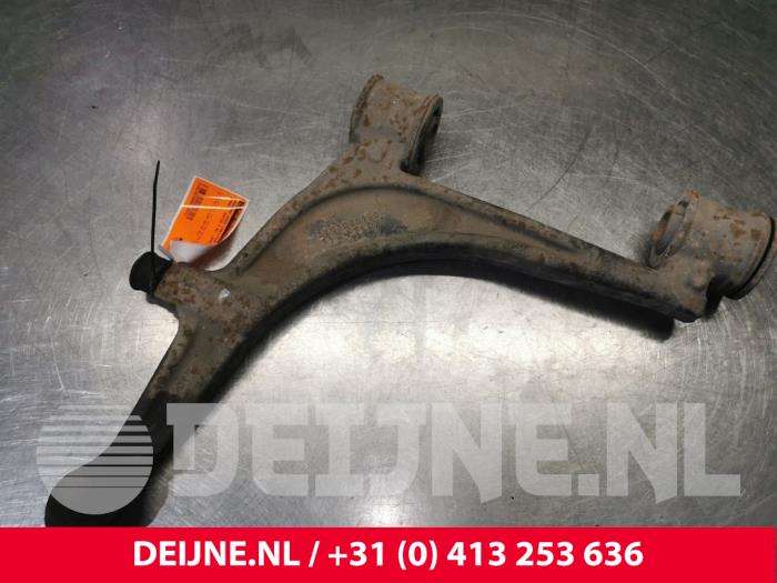 Renault Master Draagarm onder links-voor O176312