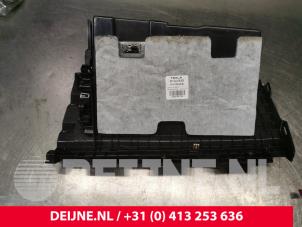 Tesla Model S Glovebox O176400 photo 3