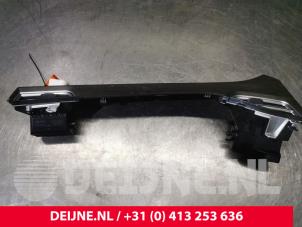Tesla Model S Luchtrooster Dashboard O176547 foto 2