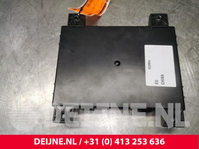 Tesla Model S Body control computer O176548