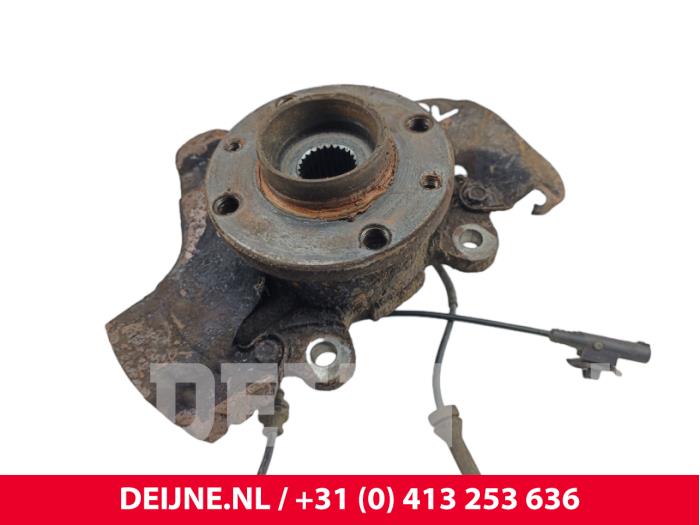 Peugeot Bipper Fusee rechts-voor O176502