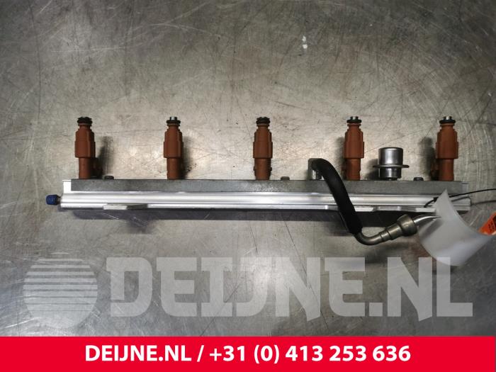 Gebruikte Verstuiver brug Volvo XC70 (SZ) XC70 2.4 T 20V Prijs € 50,00 Margeregeling aangeboden door van Deijne Onderdelen Uden B.V.