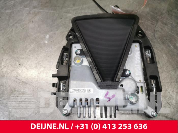 Tesla Model S Front camera O176577