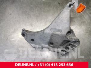 Volkswagen Caddy Motorsteun O176695 foto 3
