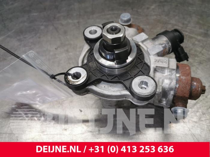 Gebruikte Brandstofpomp Mechanisch Volvo V70 (BW) 2.0 D4 20V Prijs € 125,00 Margeregeling aangeboden door van Deijne Onderdelen Uden B.V.