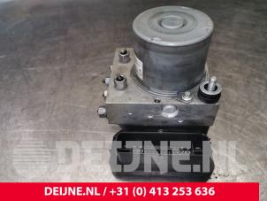 Peugeot Partner ABS pump O176868 photo 2