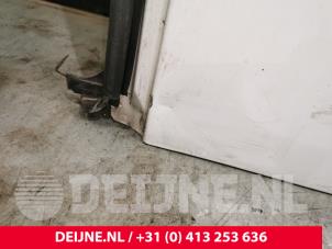Opel Vivaro Minibus/van rear door O177028 photo 2