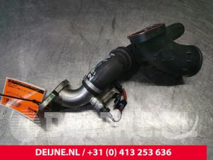 Renault Trafic EGR tube O177043 photo 2