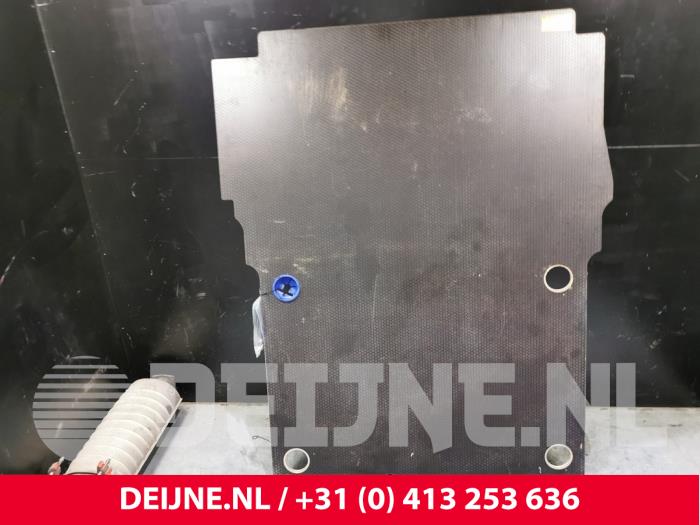 Peugeot Partner Bodenblech Kofferraum O177156