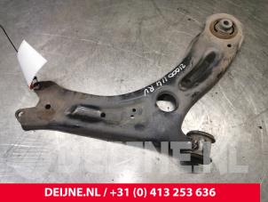 Volkswagen Jetta Front lower wishbone, right O177164 photo 2