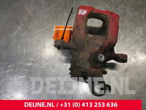 Volkswagen Jetta Rear brake calliper, right O177170 photo 2