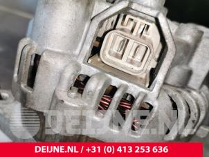 Alternator van een Renault Master II (FD/HD) 3.0 dCi 16V 140 2004
