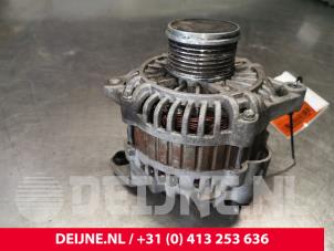 Alternator van een Renault Master II (FD/HD) 3.0 dCi 16V 140 2004