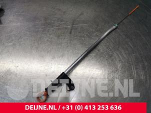 Gebruikte Olie Peilstok Peugeot Partner (EA//EF/EN/EU) 1.5 BlueHDi 75 Prijs € 18,15 Inclusief btw aangeboden door van Deijne Onderdelen Uden B.V.