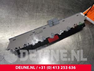Iveco New Daily Panikbeleuchtung Schalter O177362 foto 3