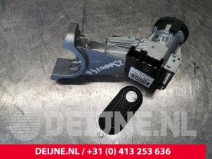 Iveco New Daily Ignition lock + key O177366 photo 3