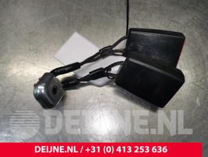 Volkswagen Golf Rear seatbelt buckle, centre O177401 photo 2