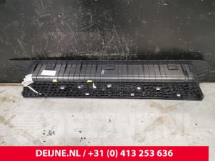 Mercedes V-Klasse Sliding door entry level right O177657 photo 3